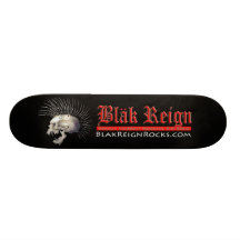 Planche à roulettes de règne de Blak