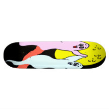 Planche à roulettes heureuse de fantômes