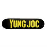 Planche à roulettes jaune de logo de Yung Joc