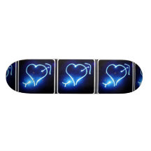 Planche à roulettes légère bleue de coeur
