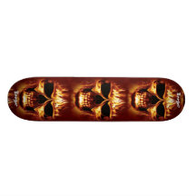 Planche à roulettes - visage de crâne sur le feu