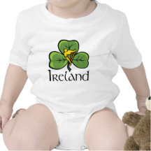 Plante grimpante de nourrisson de l'Irlande T-shirts
