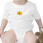 Plante grimpante jaune de nourrisson de fleur t-shirt