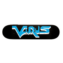 Plate-forme (cyan) de planche à roulettes de bois 