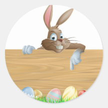 Pointage de caractère de lapin et oeufs de pâques autocollants ronds