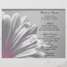 Points culminants floraux roses épousant le menu prospectus customisé