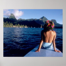 Polynésie française, Moorea. Femme appréciant la v Posters
