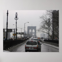Pont de Brooklyn sous la pluie Posters