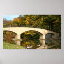 Pont en arc-en-ciel dans la copie d'automne affiche