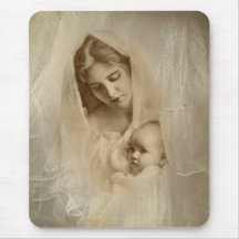 Portrait vintage, mère affectueuse tenant l'enfant tapis de souris