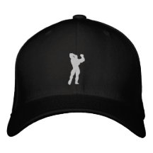 Pose du culturisme des hommes casquettes brodées