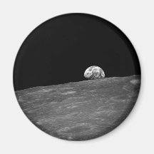 Première photographie d'un Earthrise pris par Apol Aimants