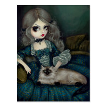 "Princesse avec la carte postale d'un chat de l'Hi