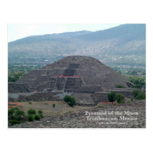 Pyramide de la carte postale de lune