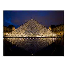 Pyramide de Louvre par l'architecte I.M. Pei à Carte Postale