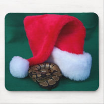 Python de boule à côté de chapeau de Père Noël, No tapis de souris