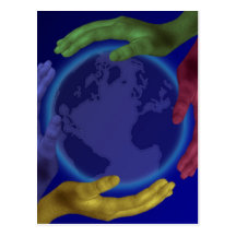 Quatre mains sur terre carte postale