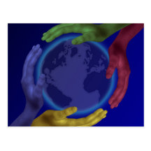 Quatre mains sur terre carte postale