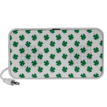 Quatre trèfles de feuille en vert haut-parleurs notebook