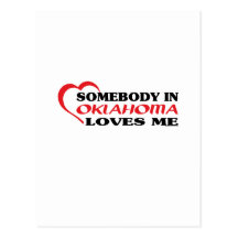 Quelqu'un dans l'Oklahoma m'aime des chemises Carte Postale