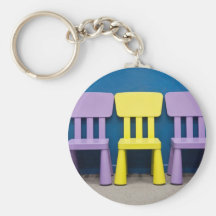 Rangée des chaises des enfants porte-clé
