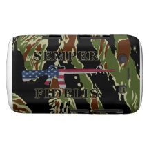 Rayure audacieuse de tigre de cas de Semper Fideli Coque Case-Mate Blackberry