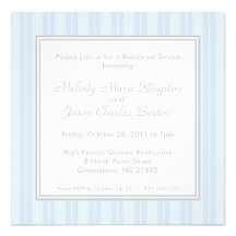 Rayures bleues et invitations carrées de simplicit