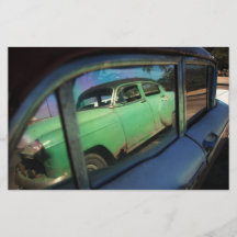 Réflexion cubaine de voiture prospectus en couleur