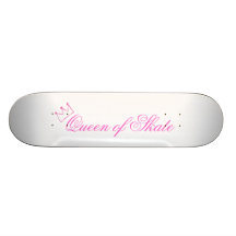 Reine de planche à roulettes de patin