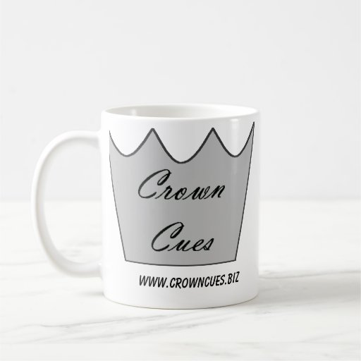 Répliques de couronne - tasse chaude de tasse de c