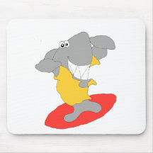 Requin surfant de bande dessinée tapis de souris