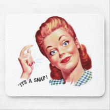 Rétro annonce vintage de femme de les années 50 de tapis de souris