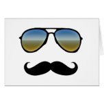 Rétros lunettes de soleil drôles avec la moustache cartes