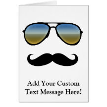 Rétros lunettes de soleil drôles avec la moustache carte de vœux