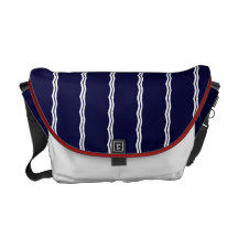 Rickshaw de rayures rouges, blanches et bleues sacoches