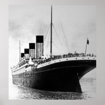 RMS Titanic en partance Affiches