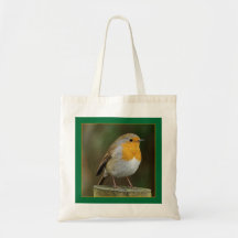 Robin sur un sac de courrier