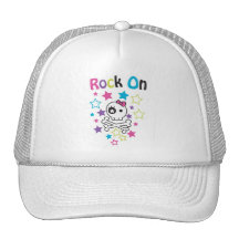 ROCHE SUR LES CRÂNES ET LES OS MIGNONS POUR DES FI CASQUETTES DE CAMIONNEUR