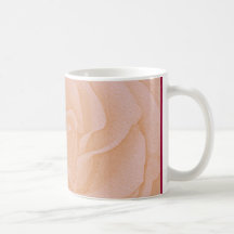 Rose-clair s'est levé sur une tasse