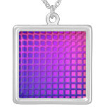 Rose et motif génial pourpre de carrés collier personnalisé