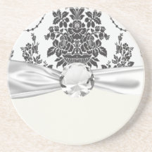 roses de damassé blancs et noirs dessous de verres