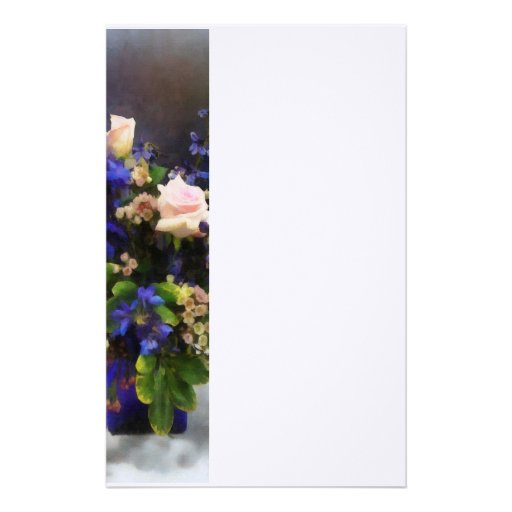 Roses roses et delphinium pourpre papiers à lettres