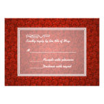 Roses rouges classiques épousant la carte de RSVP Faire-parts