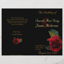 Roses rouges sur le programme noir de mariage prospectus en couleur