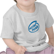 Russe à l'intérieur t-shirt