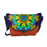 Sac messenger floral avec des fleurs d'imaginaire besaces