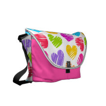 Sac messenger vibrant à coeurs besaces