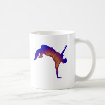 Saut périlleux arrière tasses