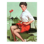 Secrétaire de pin-up carte postale