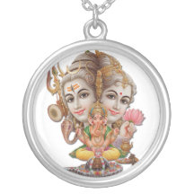 Shiva et collier de famille